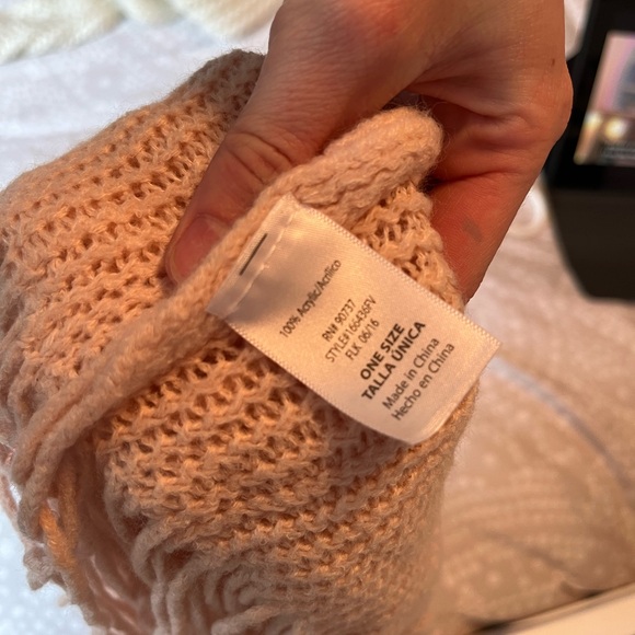 2 scarf bundle - Picture 4 of 6